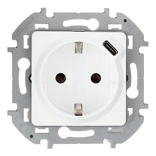 Розетка Legrand Inspiria встраиваемая белая с заземлением USB-A/ Type-C (673770)