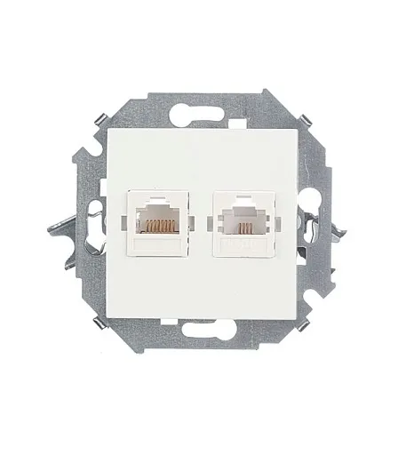 Розетка компьютерная/ телефонная Simon 15 встраиваемая белая RJ11/ RJ45 (1591590-030) Розетка компьютерная/ телефонная Simon 15 встраиваемая белая RJ11/ RJ45 (1591590-030)