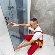 Установка душевой двери, душевой перегородки, боковой панели до 120 см Установка душевой двери, душевой перегородки, боковой панели до 120 см