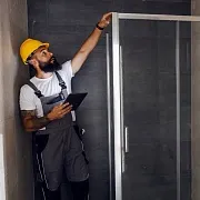 Установка душевого уголка шириной до 150 см Установка душевого уголка шириной до 150 см