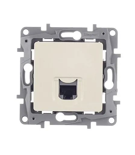 Розетка компьютерная Legrand Etika встраиваемая слоновая кость RJ45 (672341) Розетка компьютерная Legrand Etika встраиваемая слоновая кость RJ45 (672341)