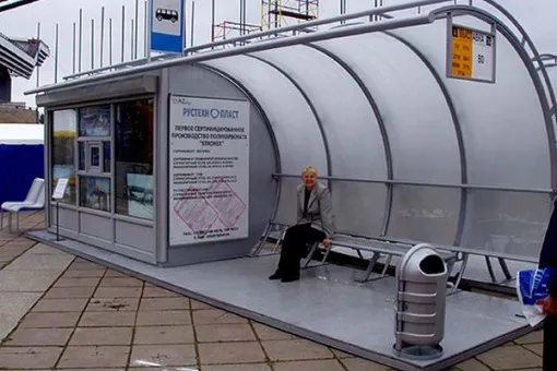 остановки общественного транспорта из монолитного поликарбоната